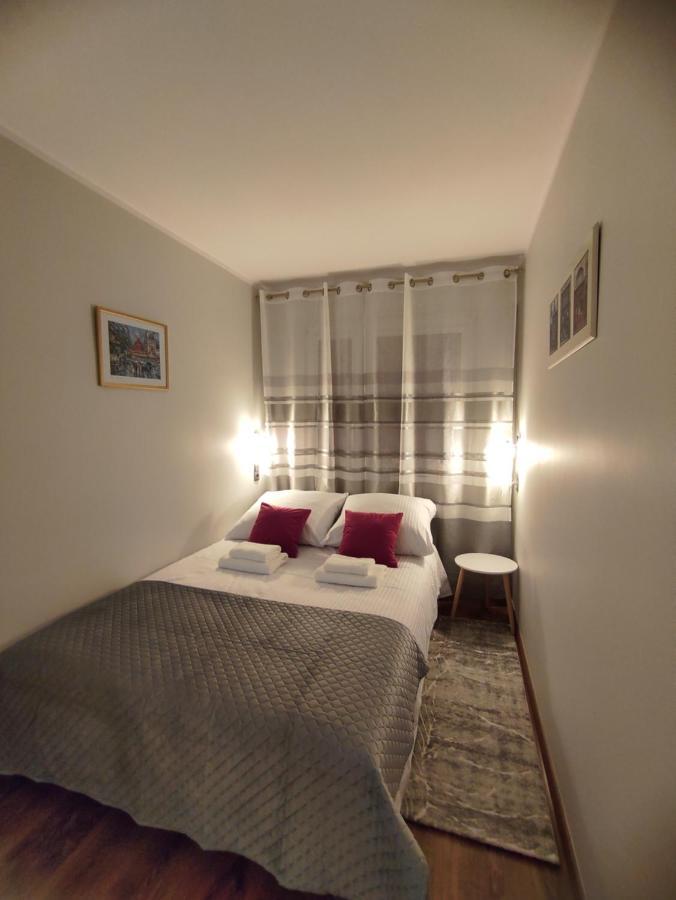 Apartament Red Ольштин Екстер'єр фото