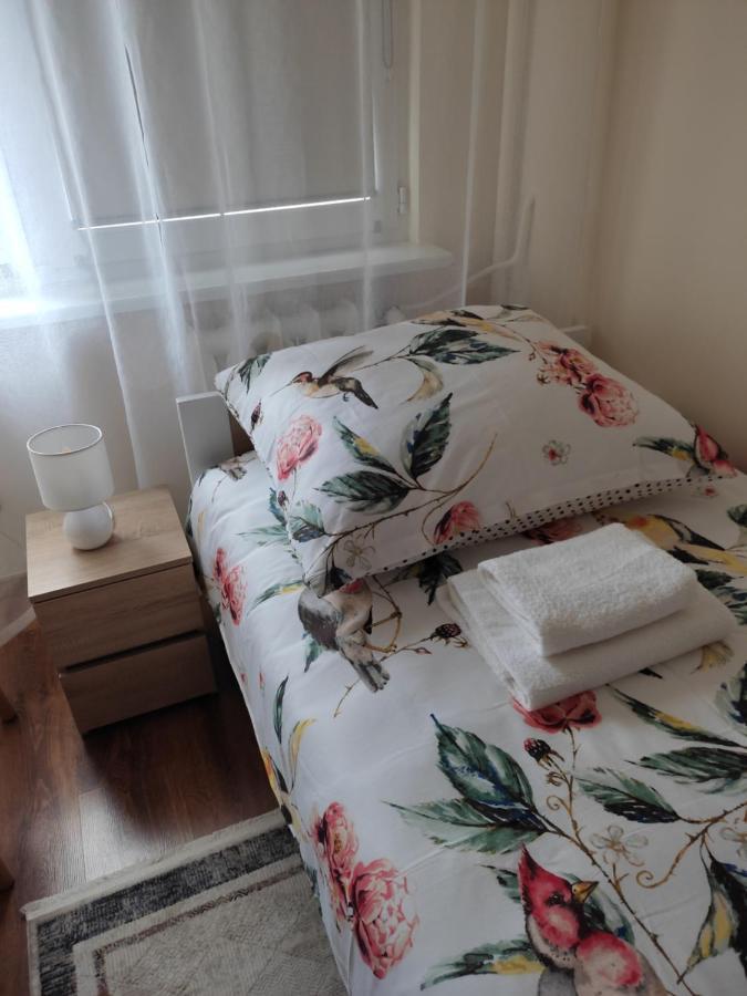 Apartament Red Ольштин Екстер'єр фото