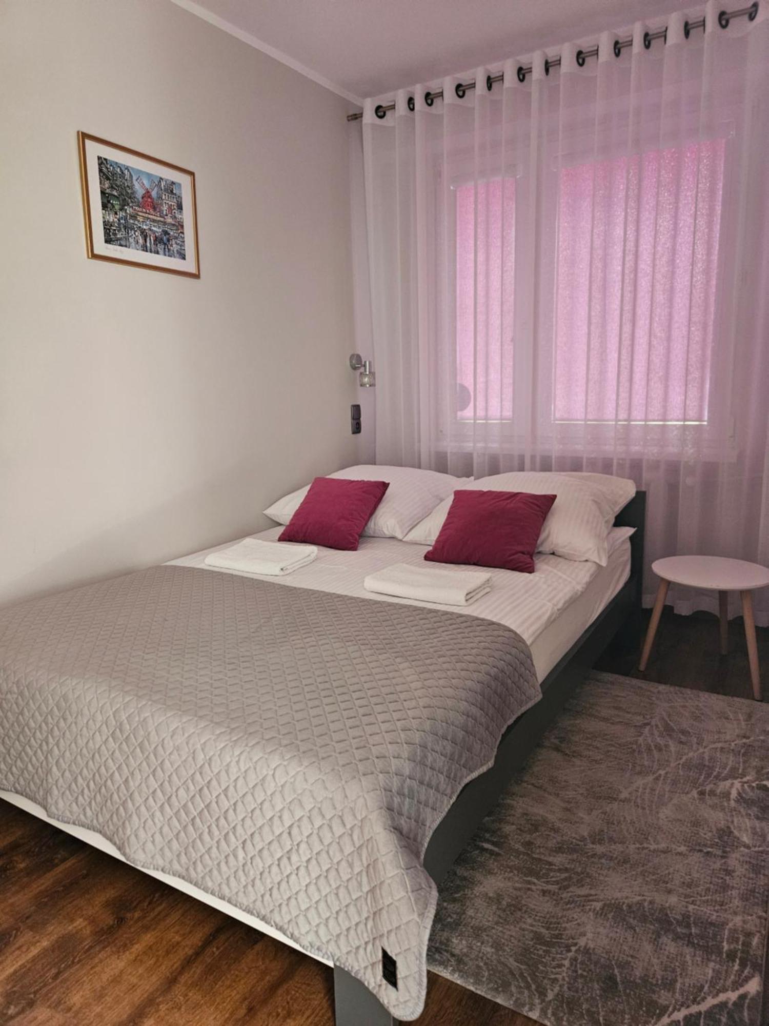 Apartament Red Ольштин Екстер'єр фото