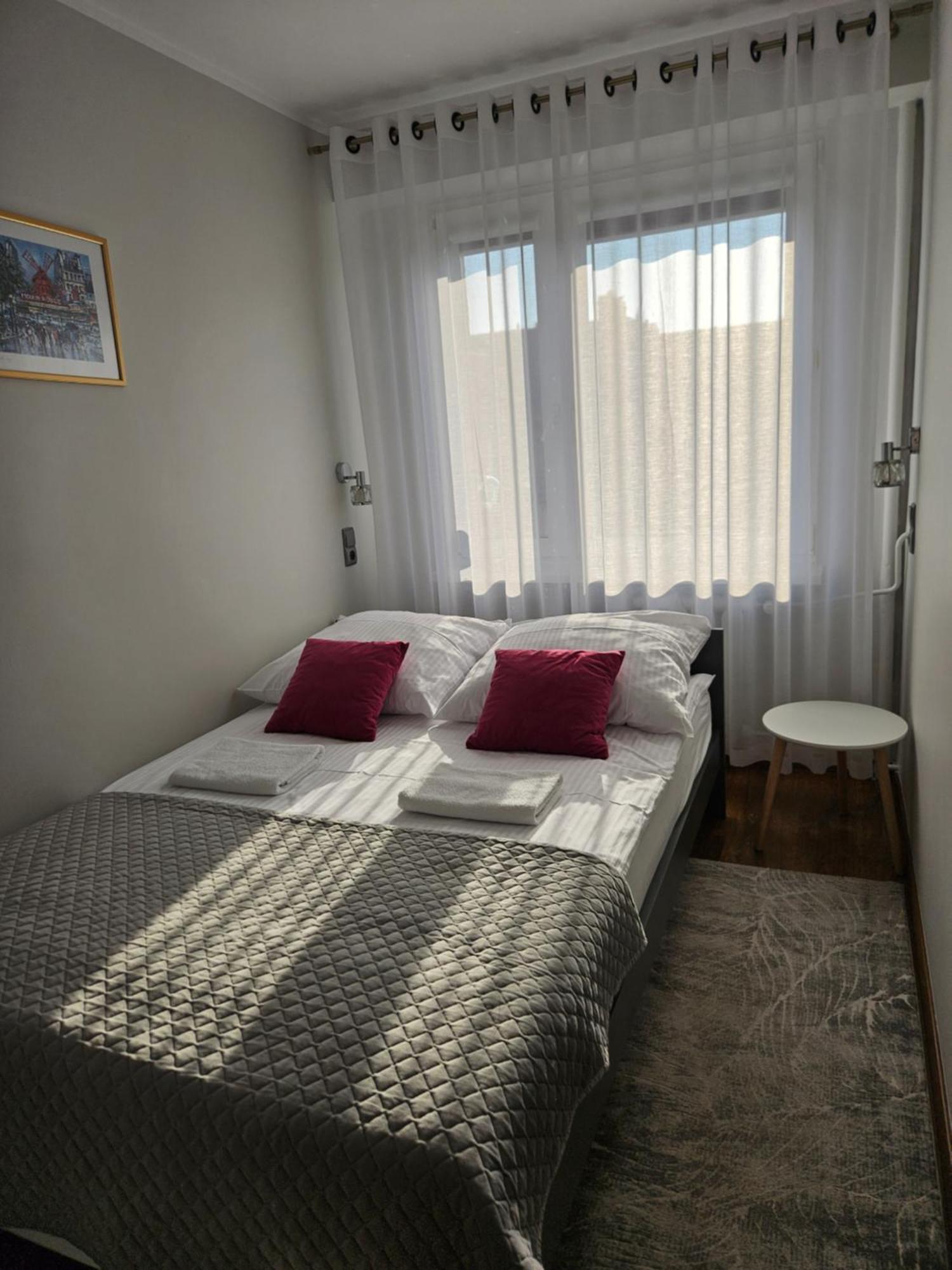 Apartament Red Ольштин Екстер'єр фото